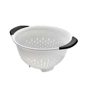 OXO SoftWorks 3 Quart Plastic Colander with Soft Non-Slip Handles & Elevated Base | White