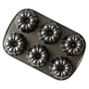 Nordic Ware Classic Bundtlette Cake Pan (Premium Edition)