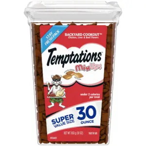 Temptations Mixups Backyard Cookout Flavor Crunchy & Soft Cat Treats | 30 Ounce Tub